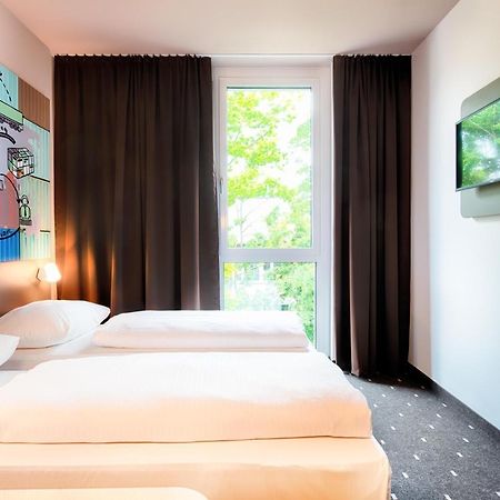 B&B Hotel Stuttgart-Neckarhafen Εξωτερικό φωτογραφία